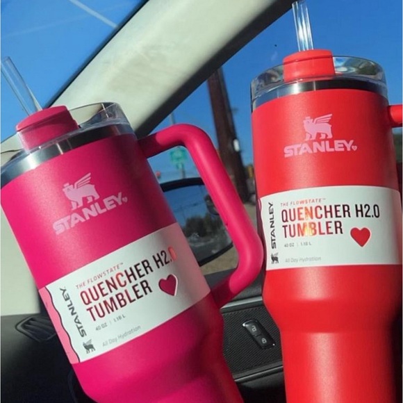 NEW Cosmo Red Stanley 40 oz Stainless Steel
H2.0 Flowstate Quencher Tumbler - Picture 2 of 3